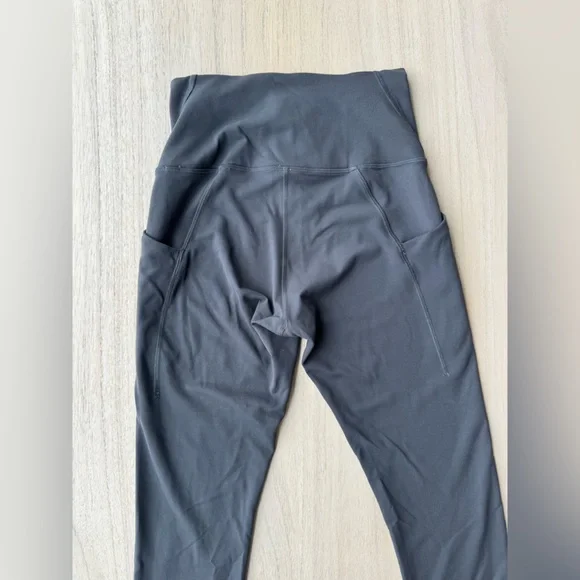 Wunder Train High-Rise Tight with Pockets 28" size 6 Graphite Gray - Picture 5 of 7